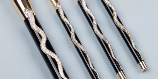 Handmade Makeup Brushes vs. Machine-Made Brushes: A Cost-Effectiveness Comparison