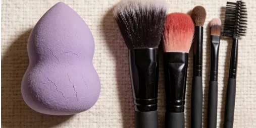 Beauty Sponge vs Makeup Brush: Which One Should You Choose?